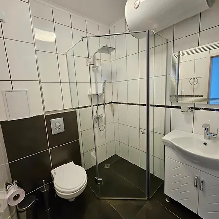 Rose Garden Deluxe Апартамент *