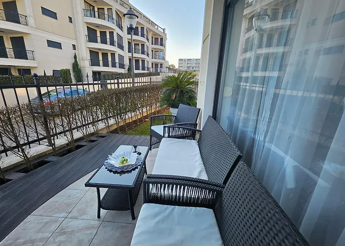 Rose Garden Deluxe 公寓