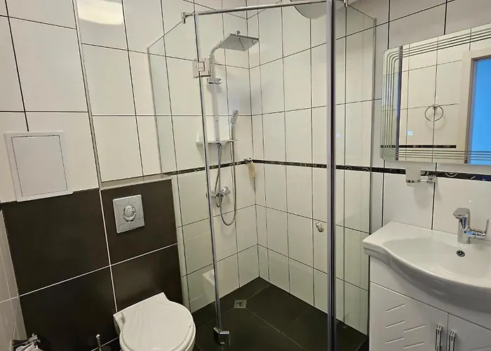 Rose Garden Deluxe 公寓 *